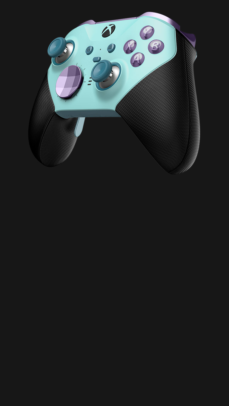 Vue en angle à droite d’une manette sans fil Xbox Elite Series 2 personnalisée avec Xbox Design Lab.